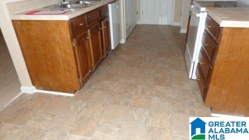 1111 King Arthur Court Alabaster, AL 35007 - Photo 8 of 31