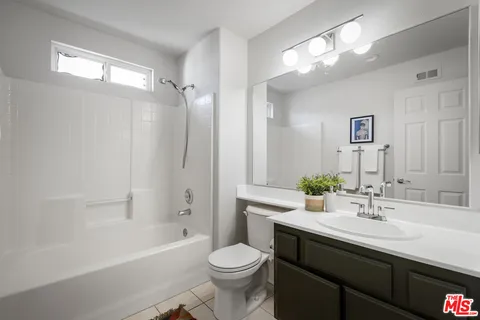 $1,145,000 | 7609 Hannum Avenue, Culver City, CA 90230