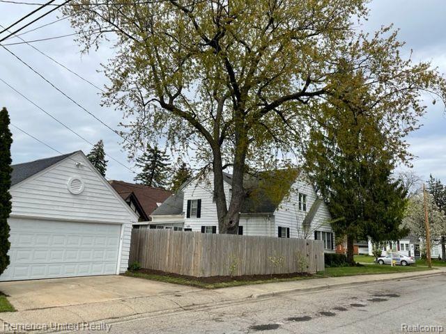 208 Cherokee Road Pontiac, MI 48341 - Photo 26 of 65
