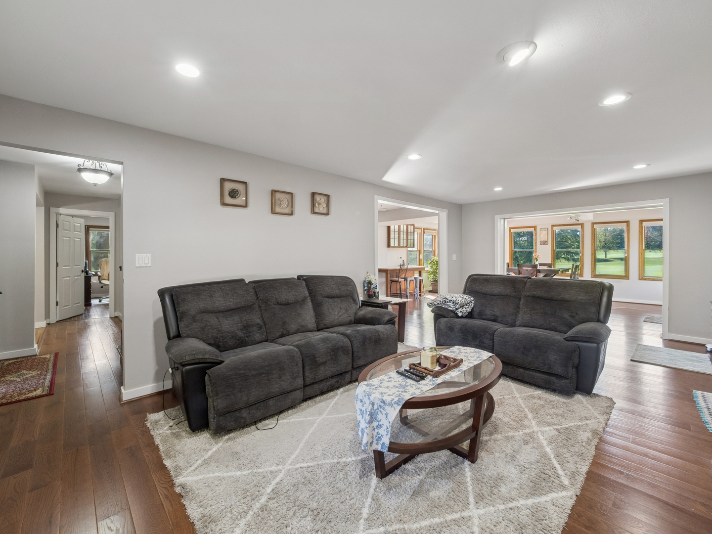 152 South Ela Road Barrington, IL 60010 - Photo 4 of 37