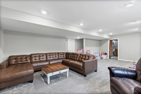 $660,000 | 7963 64th Street South, Cottage Grove, MN 55016