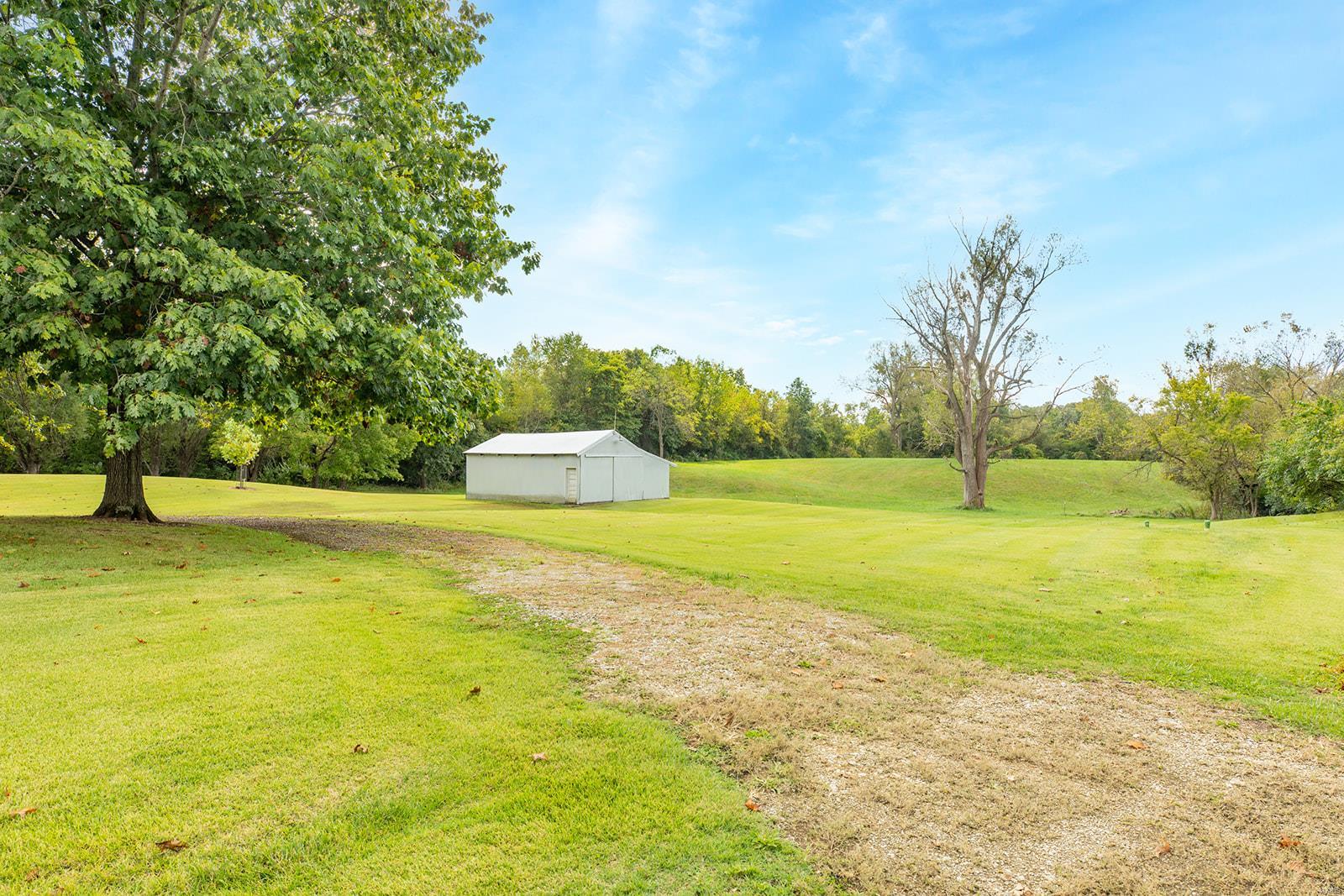 304 Blue Ridge Road Alton, IL 62002 - Photo 13 of 34
