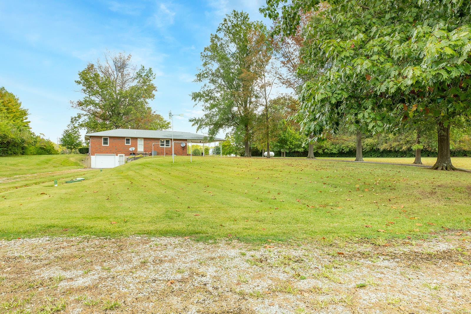 304 Blue Ridge Road Alton, IL 62002 - Photo 14 of 34