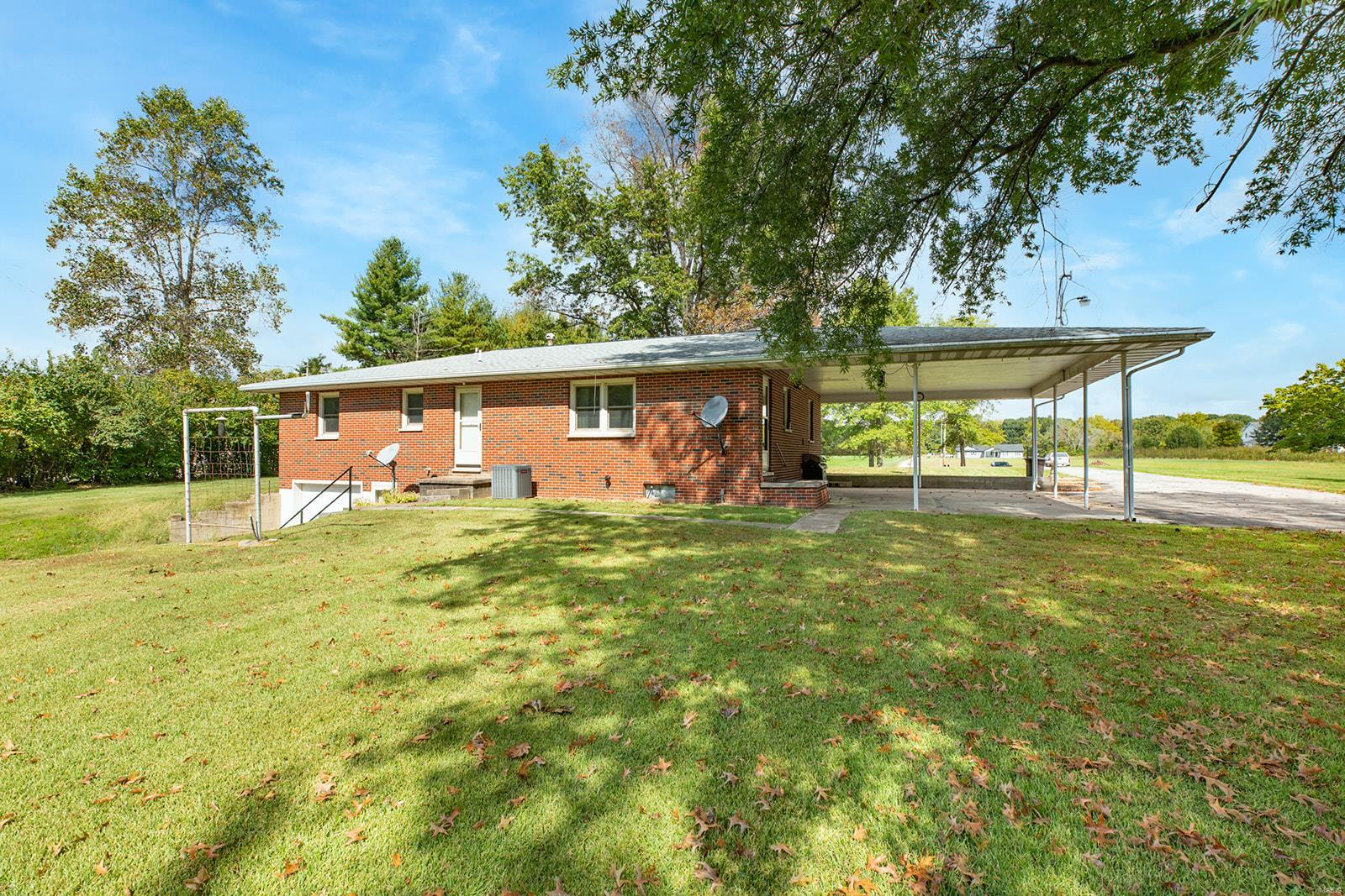 304 Blue Ridge Road Alton, IL 62002 - Photo 10 of 34