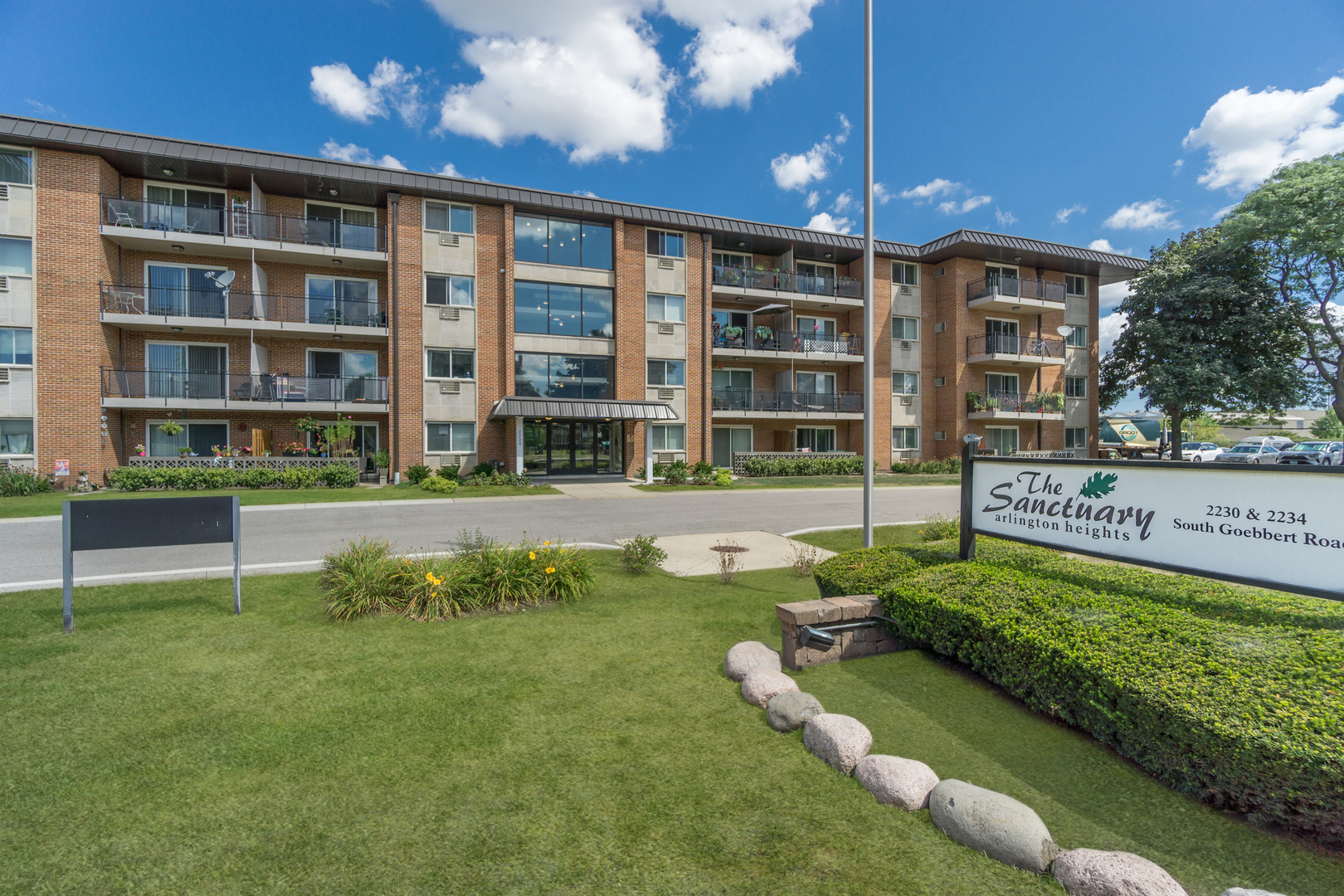 2234 South Goebbert Road, Unit 320 Arlington Heights, IL 60005 - Photo 1 of 10