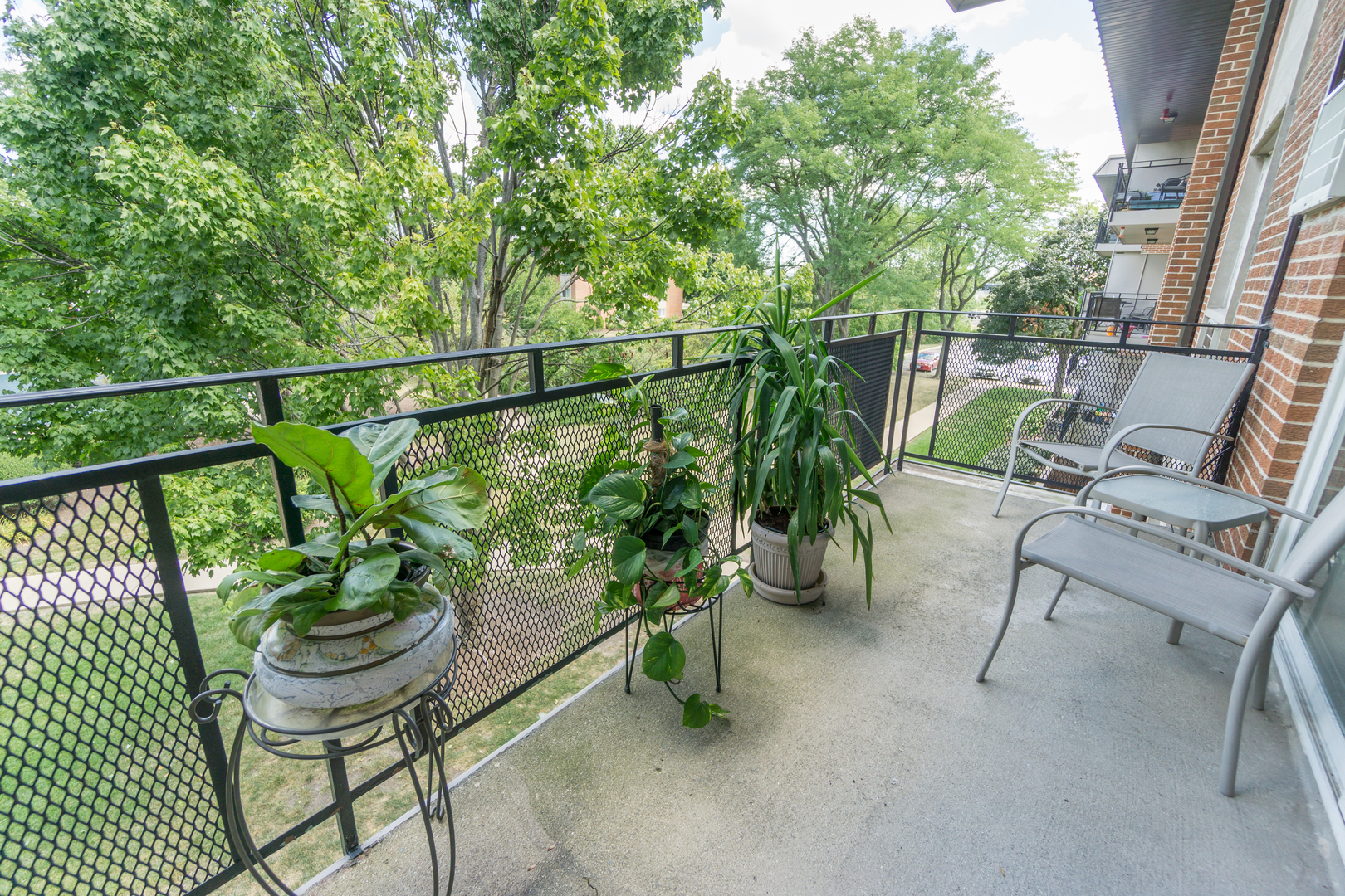 2234 South Goebbert Road, Unit 320 Arlington Heights, IL 60005 - Photo 7 of 10