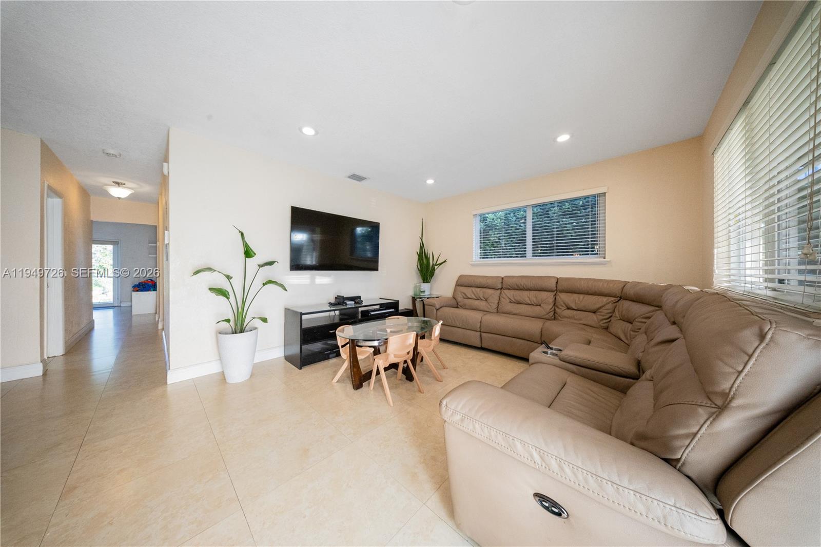 3455 Southwest 75th Court Miami, FL 33155 - Photo 3 of 21