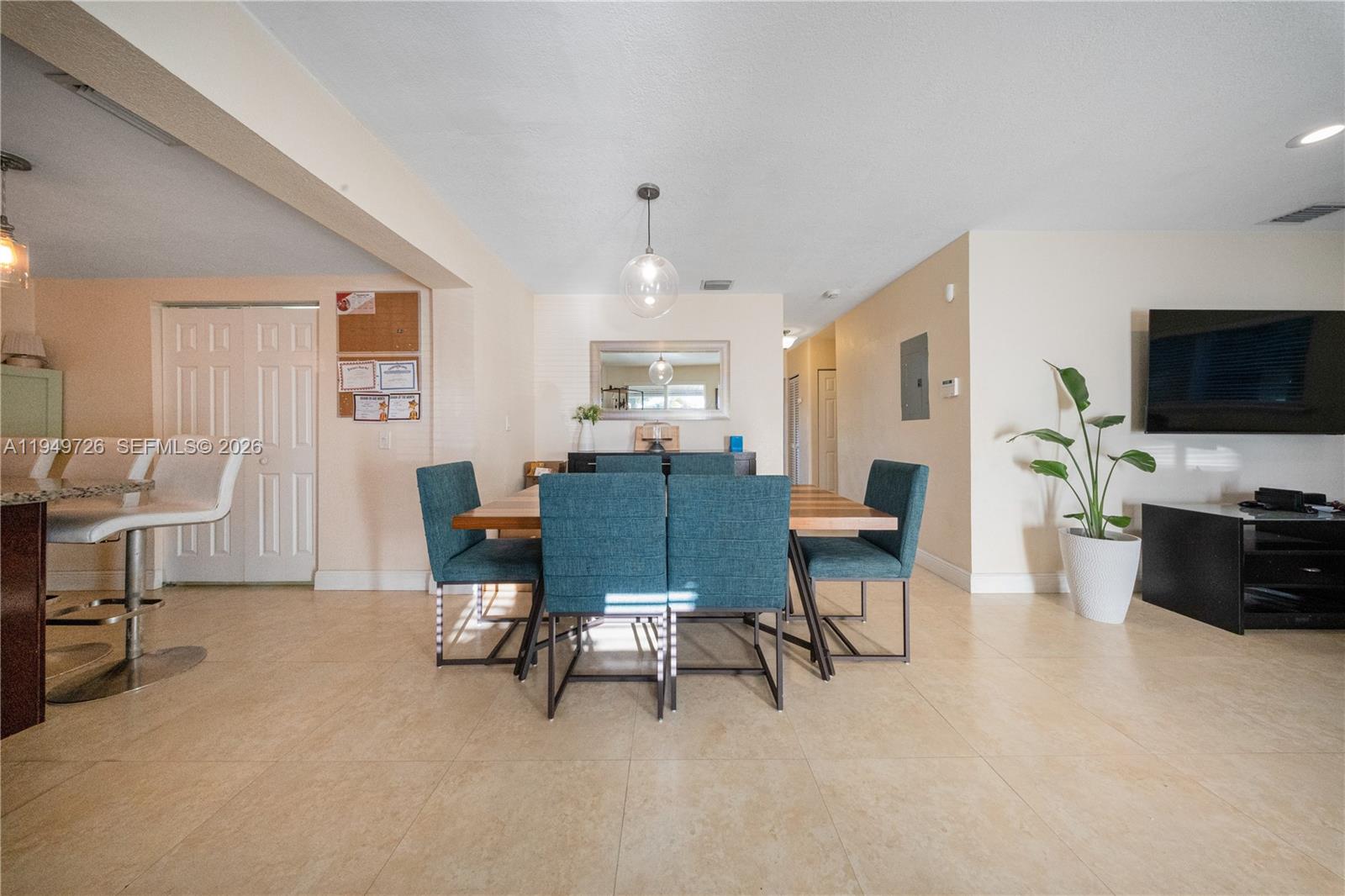 3455 Southwest 75th Court Miami, FL 33155 - Photo 5 of 21