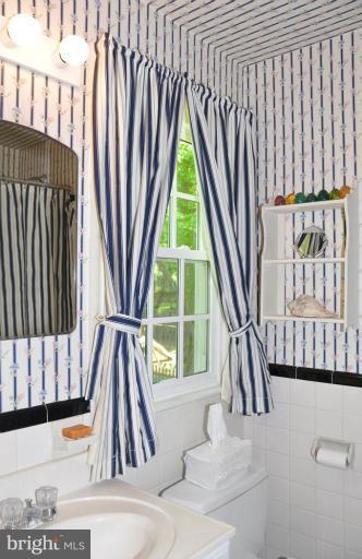 5609 Overlea Road Bethesda, MD 20816 - Photo 16 of 30 Bath (Master)