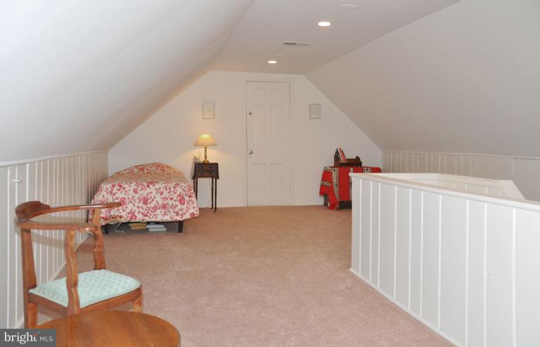 5609 Overlea Road Bethesda, MD 20816 - Photo 19 of 30 Bedroom