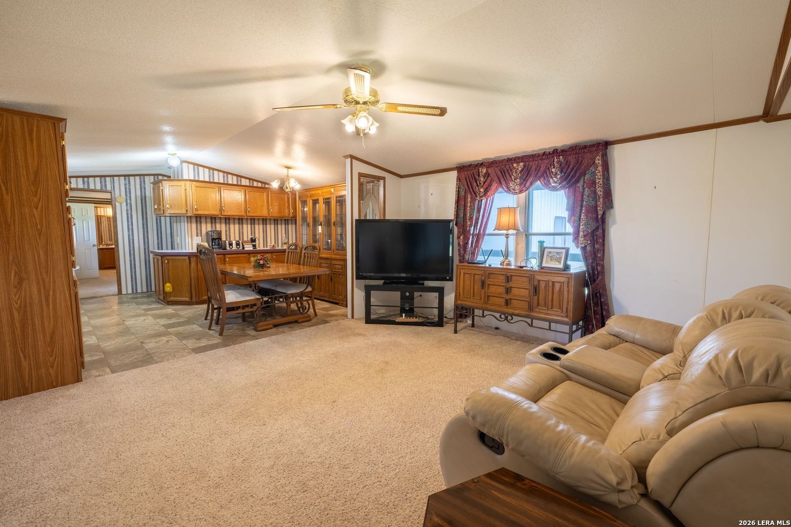 292 Old Loop 173 Bandera, TX 78003 - Photo 5 of 18
