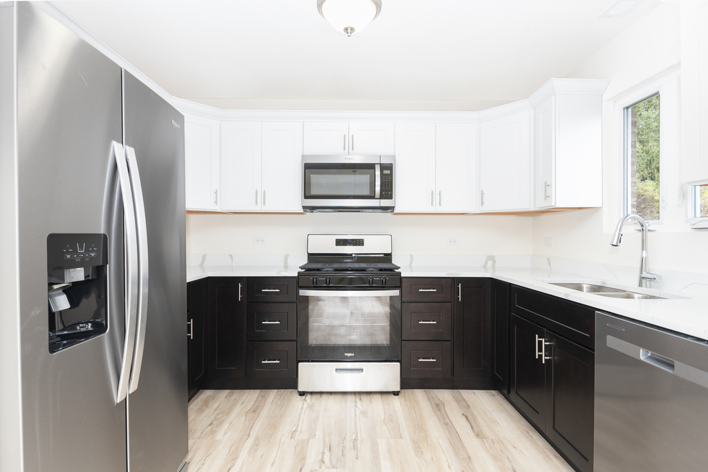 5540 Hearthside Drive Bourbonnais, IL 60914 - Photo 4 of 16