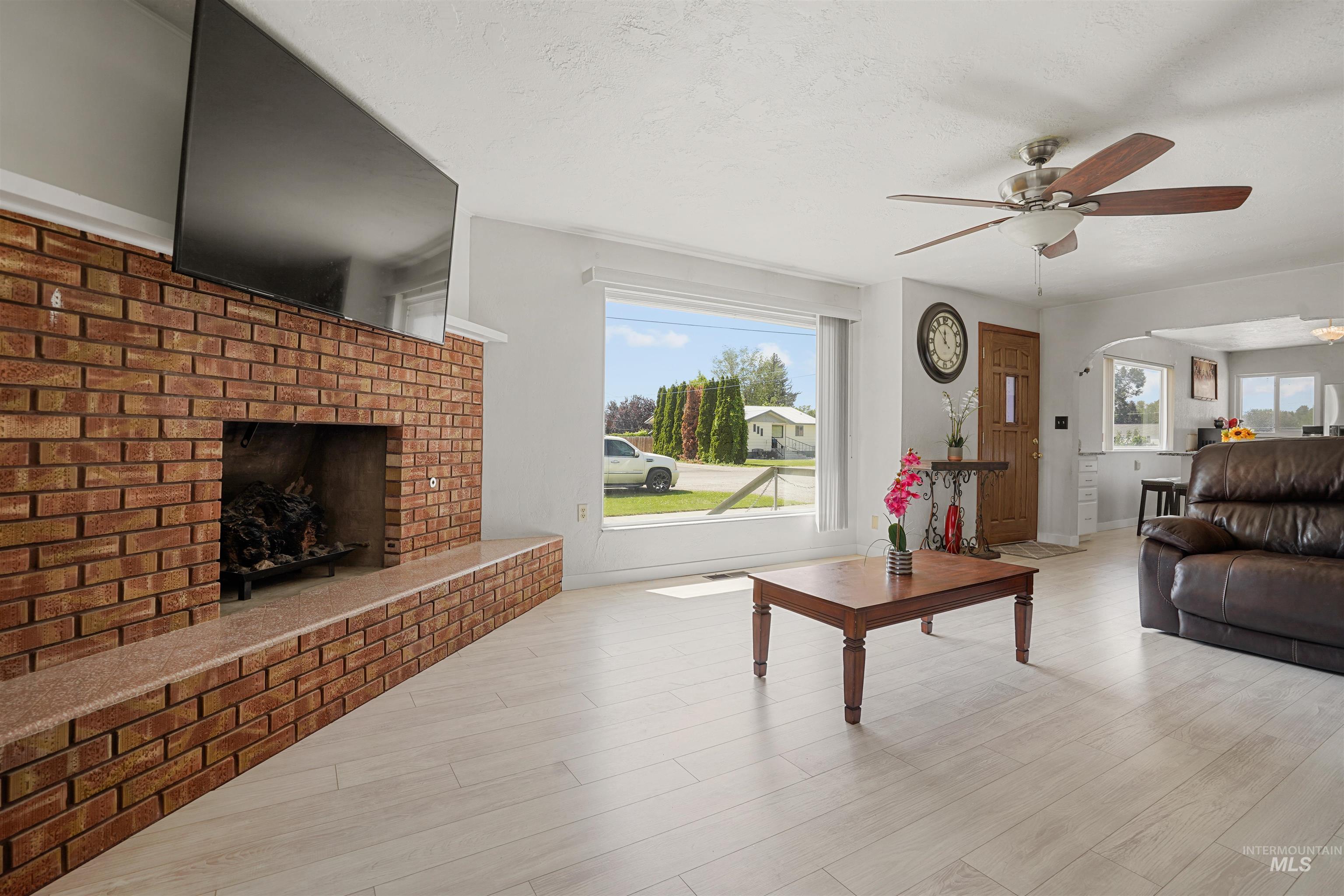 1520 R Street Heyburn, ID 83336 - Photo 2 of 25