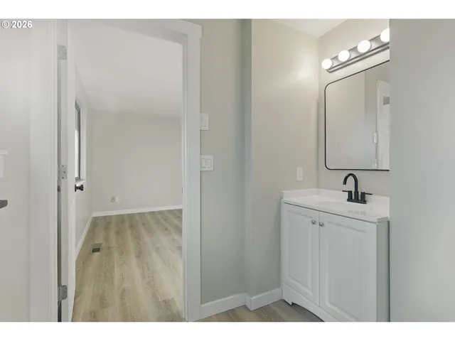 $565,000 | 6830 Glen Echo Avenue, Gladstone, OR 97027