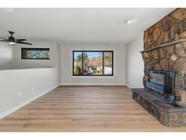 $565,000 | 6830 Glen Echo Avenue, Gladstone, OR 97027