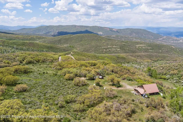 $2,400,000 | 3714 Bear Ridge Road, Basalt, CO 81621