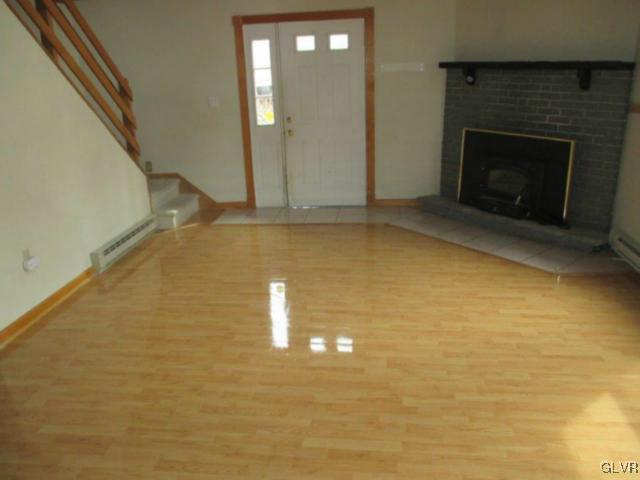 1163 Timber Hill Road Henryville, PA 18332 - Photo 6 of 8 a view of empty room with window