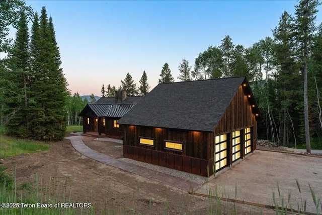 $3,495,000 | 5727 Forest Ridge Road, Victor, ID 83455