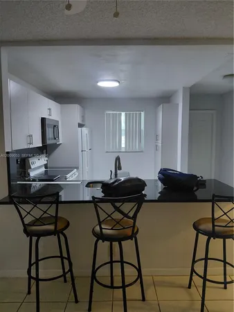 $1,900 | 1700 Northwest 58th Terrace, Unit 1C, Sunrise, FL 33313