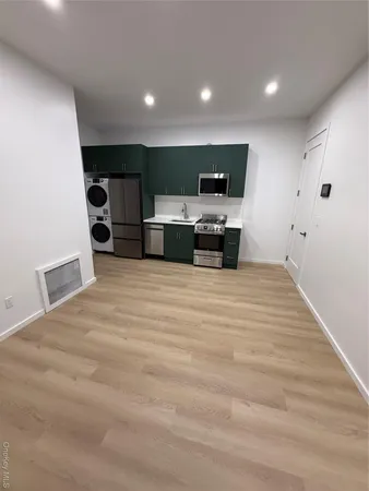 $3,850 | 74-45 62nd Street | Glendale