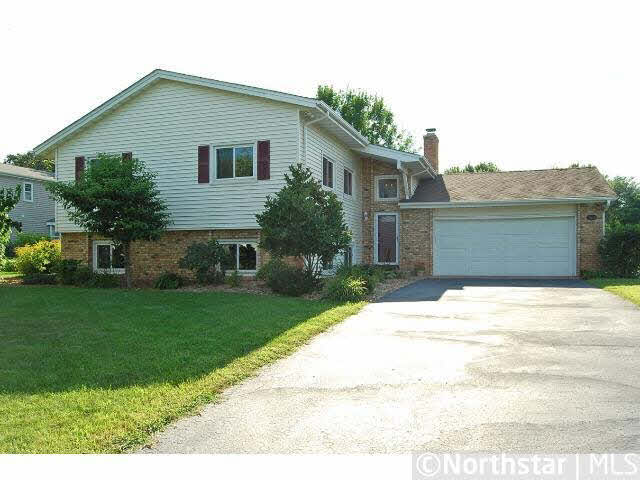 4651 Chandler Road Shoreview, MN 55126 - Photo 1 of 13 Gallery Image 1