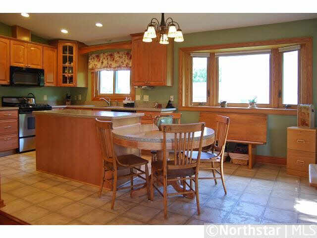 4651 Chandler Road Shoreview, MN 55126 - Photo 3 of 13 Gallery Image 3