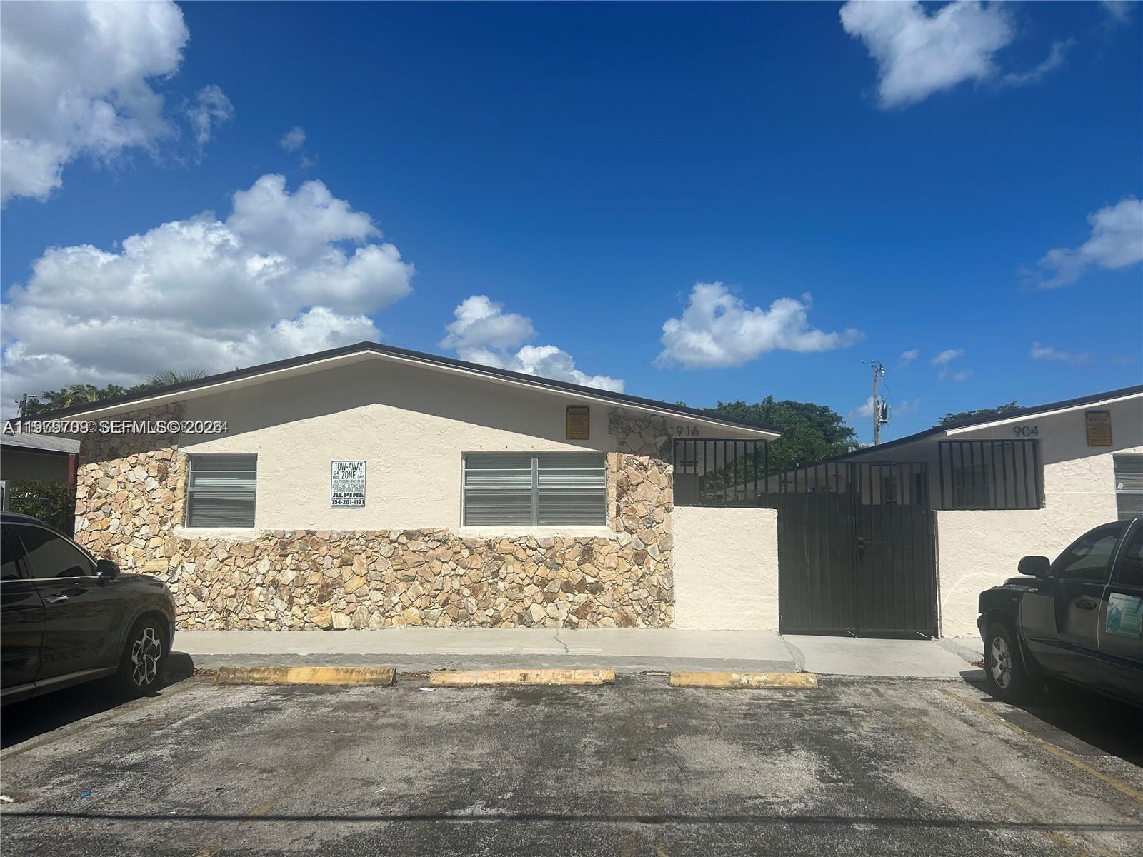 916 Southwest 10th Street, Unit 13 Hallandale Beach, FL 33009 - Photo 4 of 5