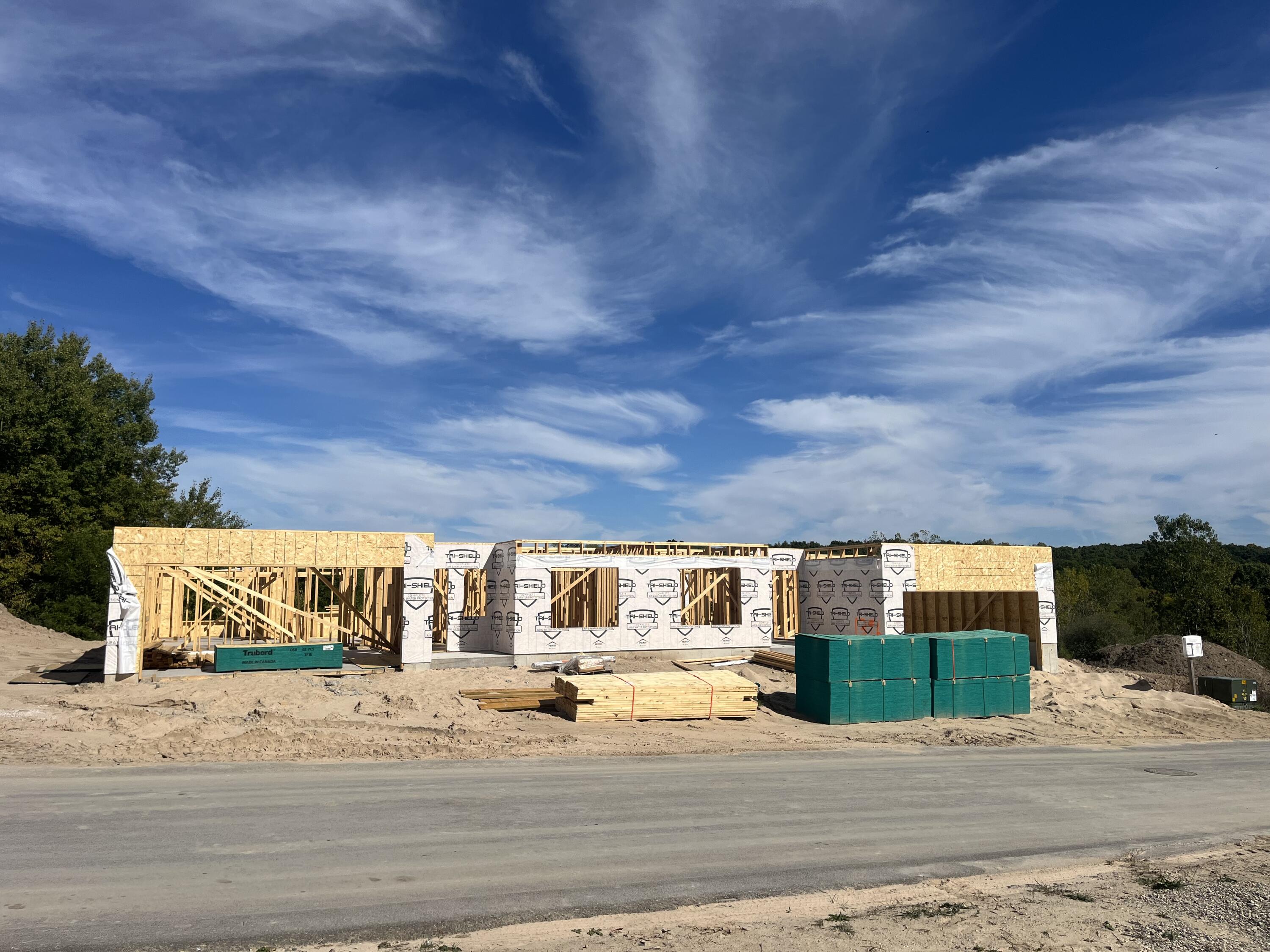 1398 Ctr Hl Road, Unit 51 Lowell, MI 49331 - Photo 4 of 32 IMG_4374