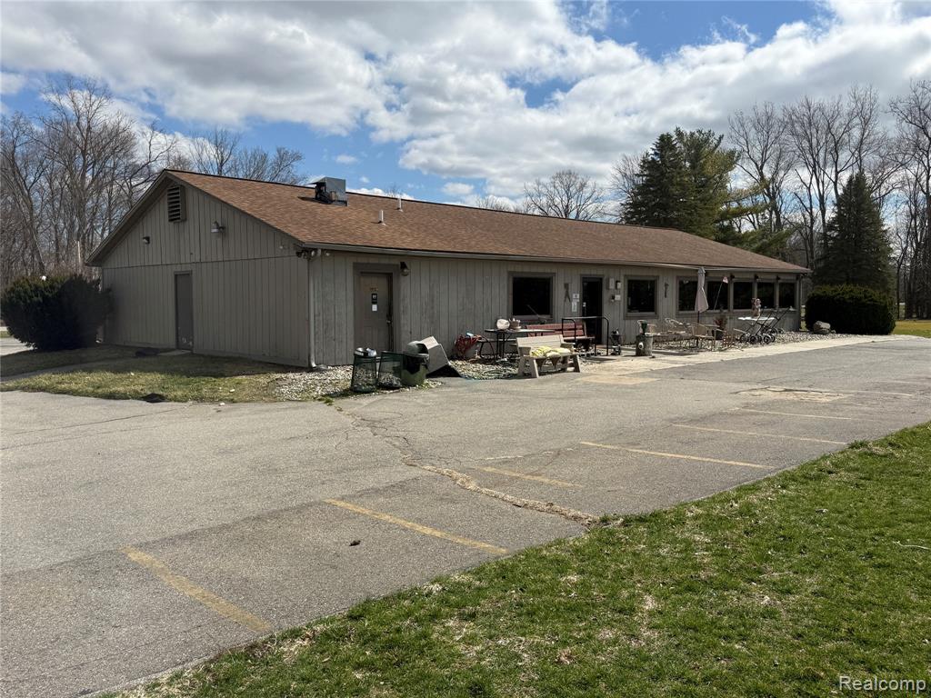 12915 Sumpter Road Carleton, MI 48117 - Photo 3 of 33