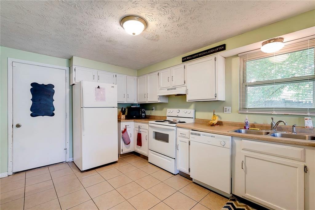 826 West Stop 11 Road Indianapolis, IN 46217 - Photo 13 of 27 Gallery Image 13