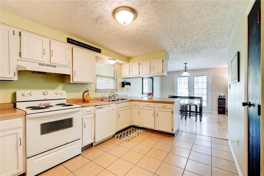 826 West Stop 11 Road Indianapolis, IN 46217 - Photo 14 of 27 Gallery Image 14