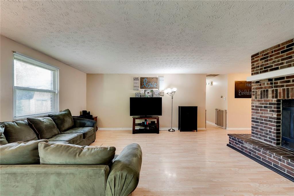 826 West Stop 11 Road Indianapolis, IN 46217 - Photo 6 of 27 Gallery Image 6