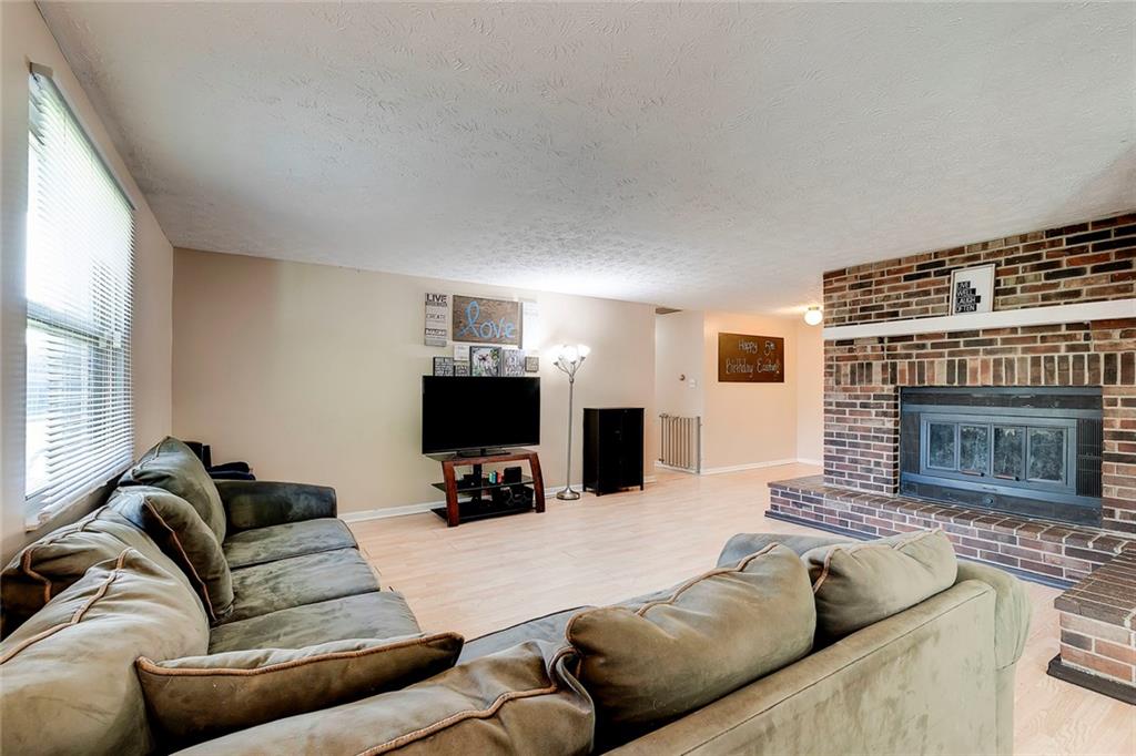 826 West Stop 11 Road Indianapolis, IN 46217 - Photo 7 of 27 Gallery Image 7
