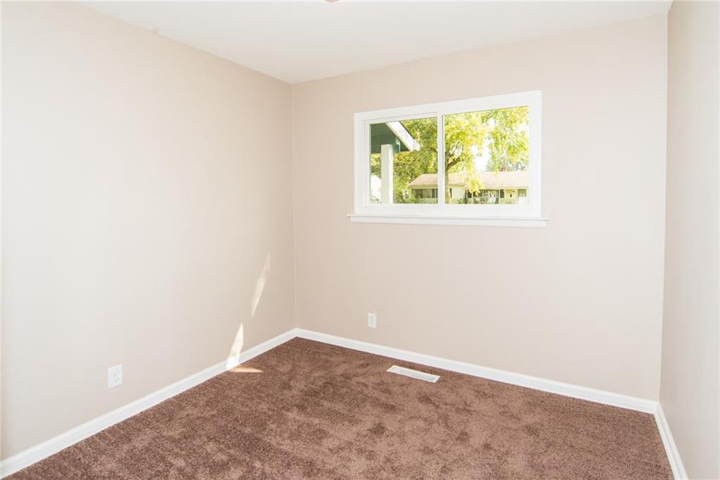 344 South Kenmore Road Indianapolis, IN 46219 - Photo 14 of 19 Gallery Image 14