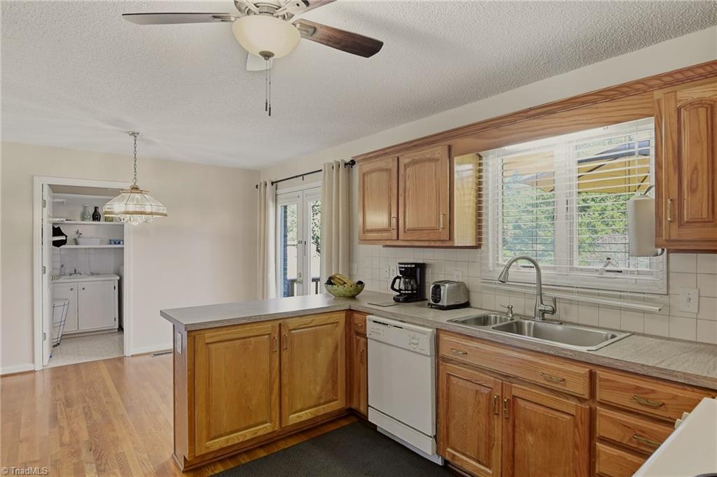 2301 Griffith Road Winston-Salem, NC 27103 - Photo 7 of 40 Gallery Image 7