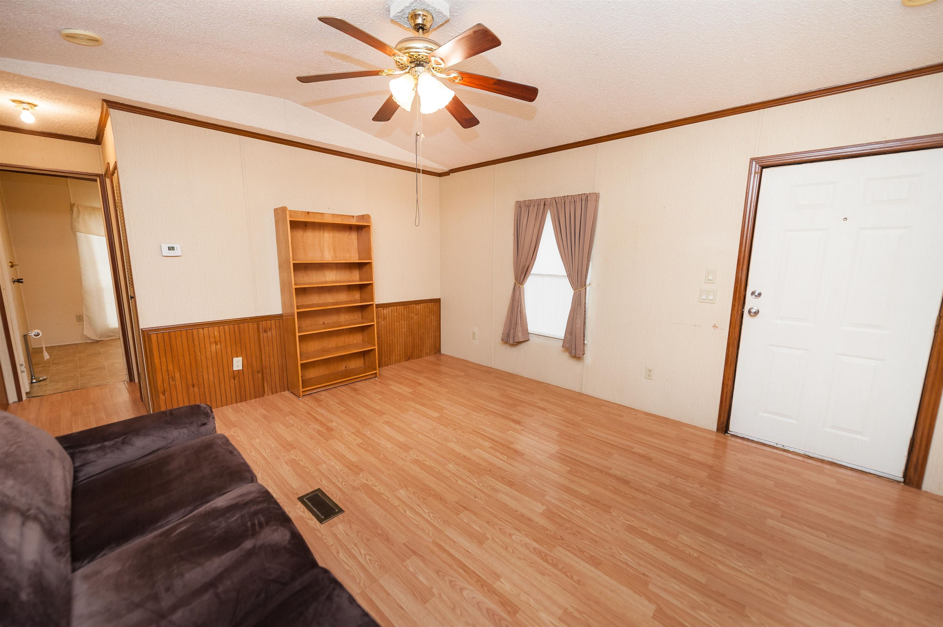 490 Buncombe Road Enoree, SC 29335 - Photo 5 of 36