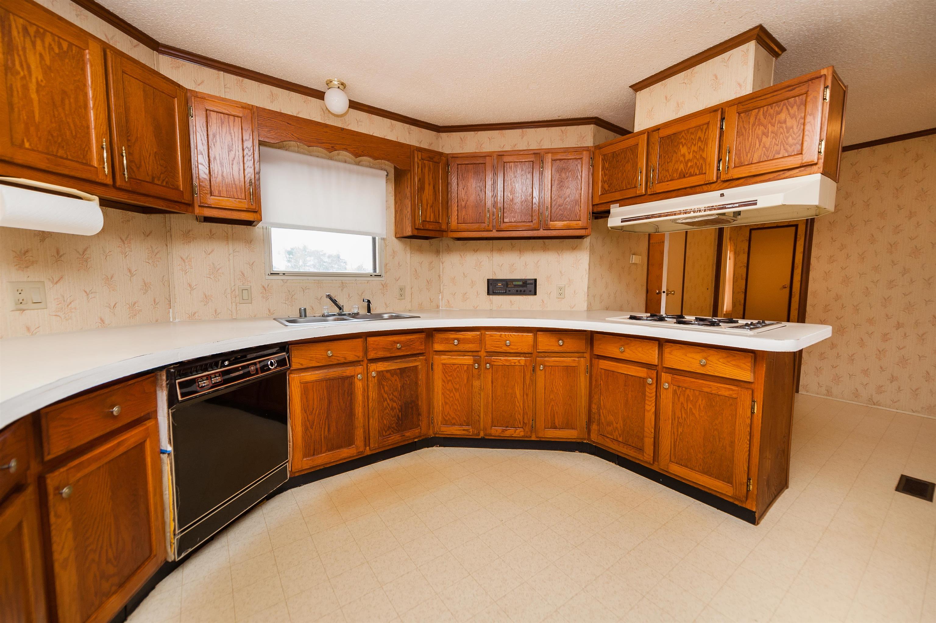 490 Buncombe Road Enoree, SC 29335 - Photo 10 of 36