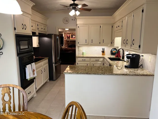 $382,500 | 420 Fox Bay Drive, Brandon, MS 39047