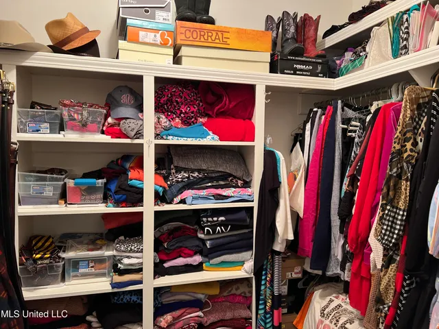 $382,500 | 420 Fox Bay Drive, Brandon, MS 39047