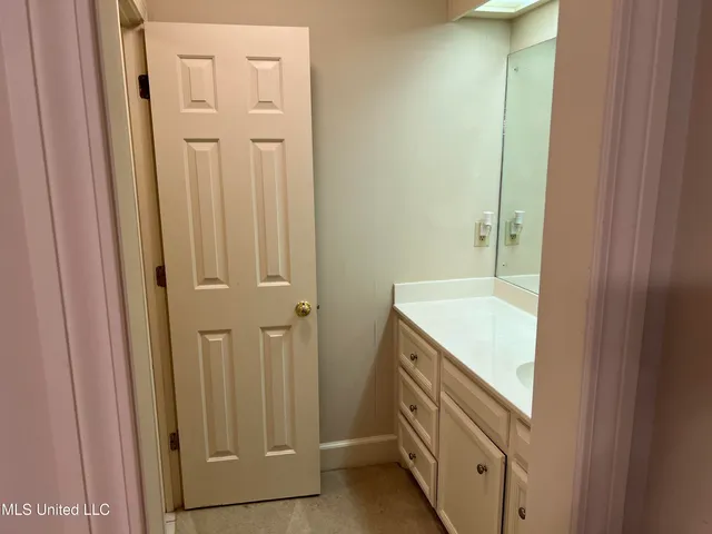 $382,500 | 420 Fox Bay Drive, Brandon, MS 39047