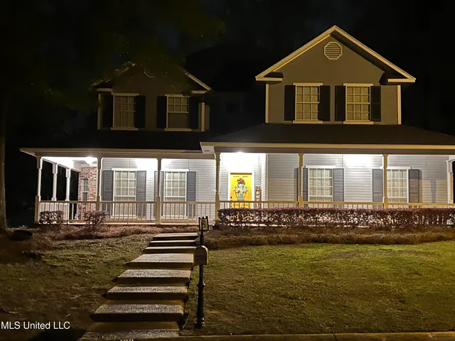 $382,500 | 420 Fox Bay Drive, Brandon, MS 39047