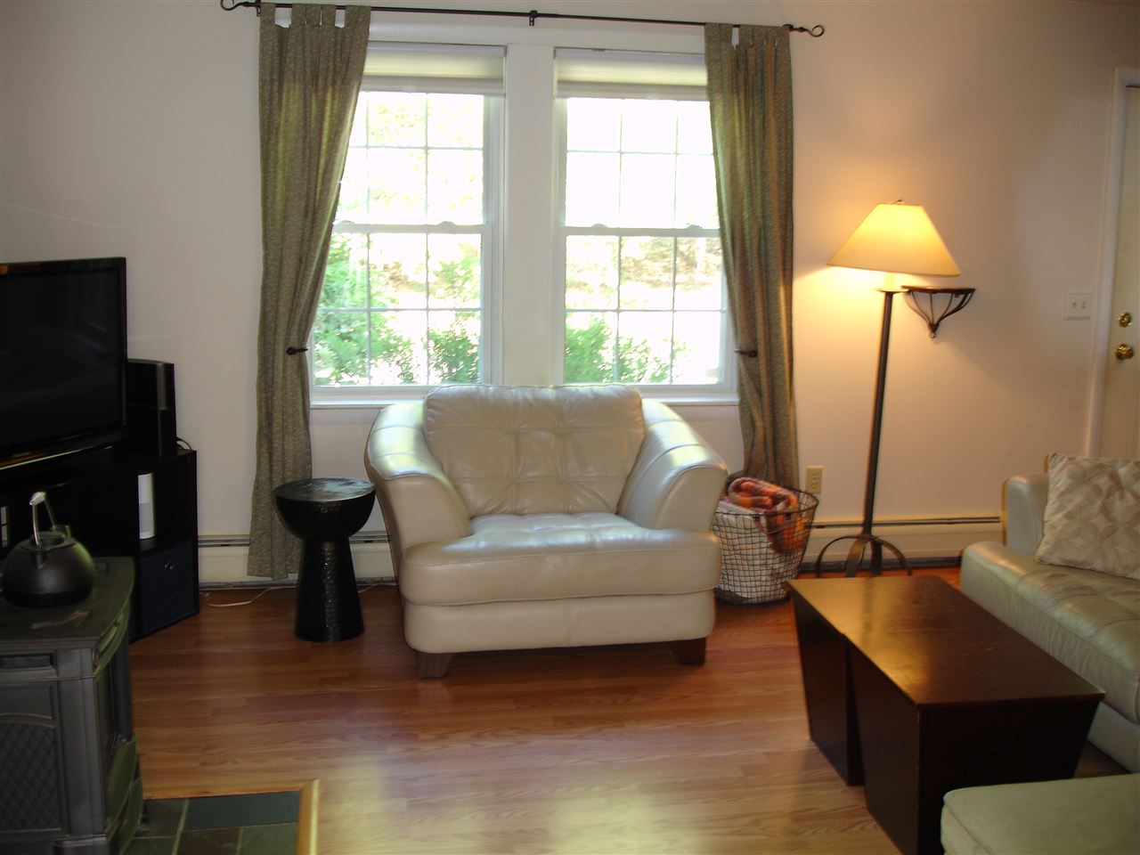 54 Estes Road Rochester, NH 03839 - Photo 5 of 21