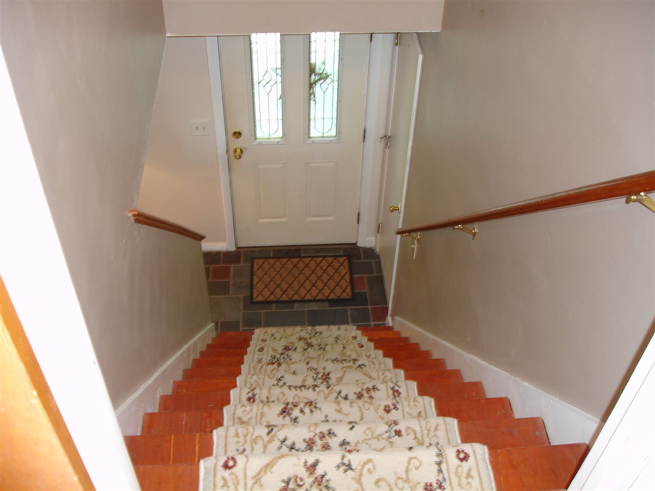 54 Estes Road Rochester, NH 03839 - Photo 8 of 21