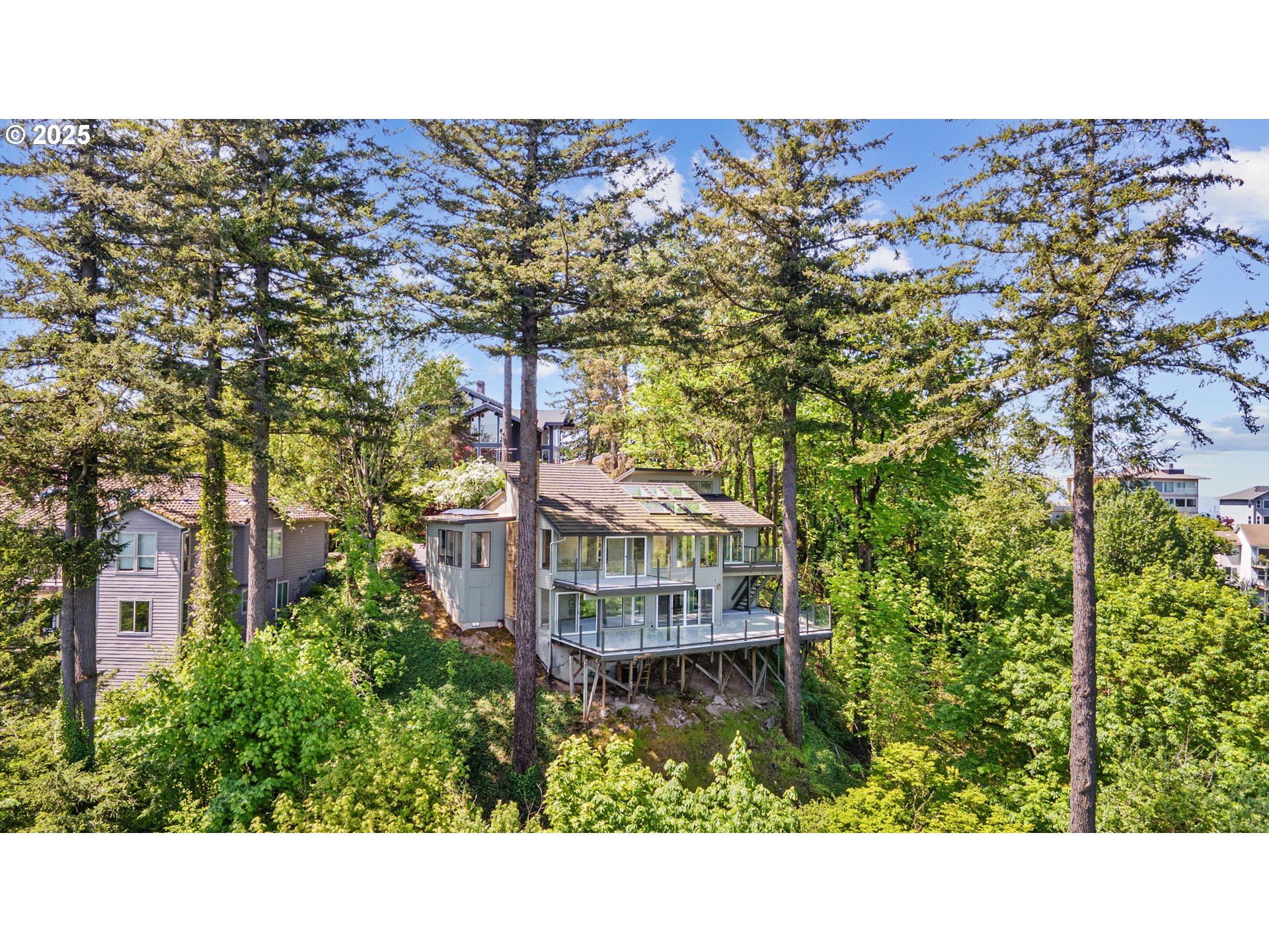 3032 Northeast Rocky Butte Road Portland, OR 97220 - Photo 1 of 47 Gallery Image 1
