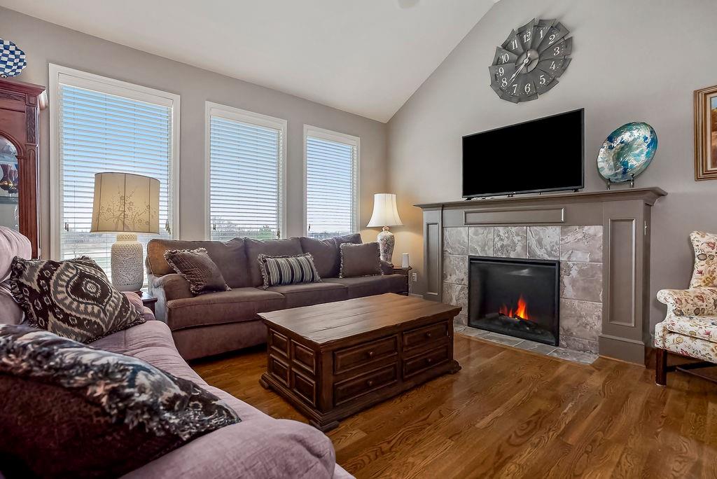 14111 Amanda Lane Basehor, KS 66007 - Photo 4 of 31