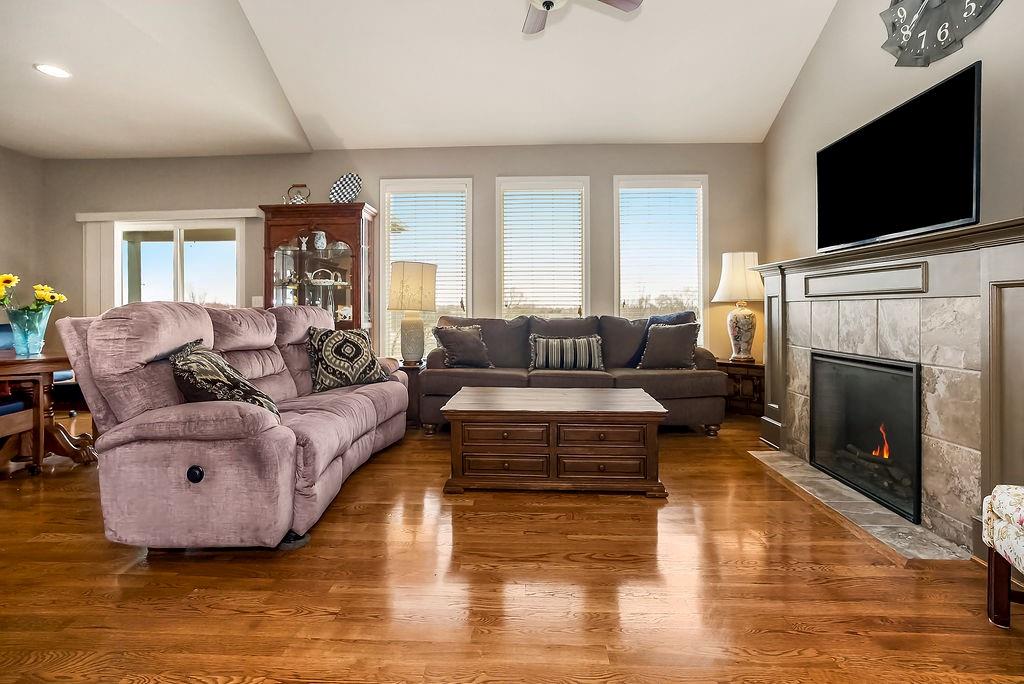 14111 Amanda Lane Basehor, KS 66007 - Photo 6 of 31