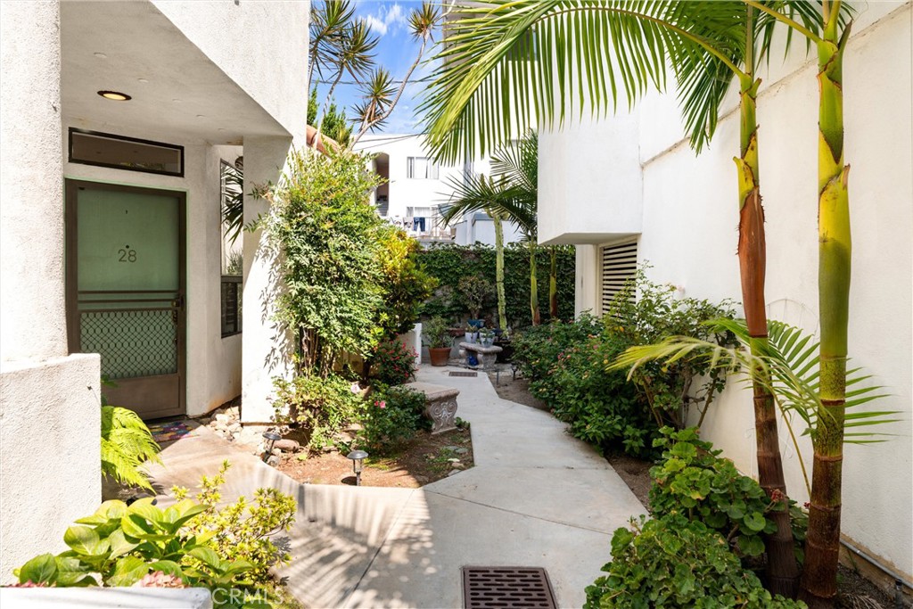 1340 Glenwood Road, Unit 28 Glendale, CA 91201 - Photo 27 of 36