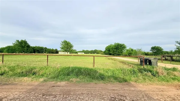 $339,000 | 190 Railroad Drive, Mabank, TX 75156