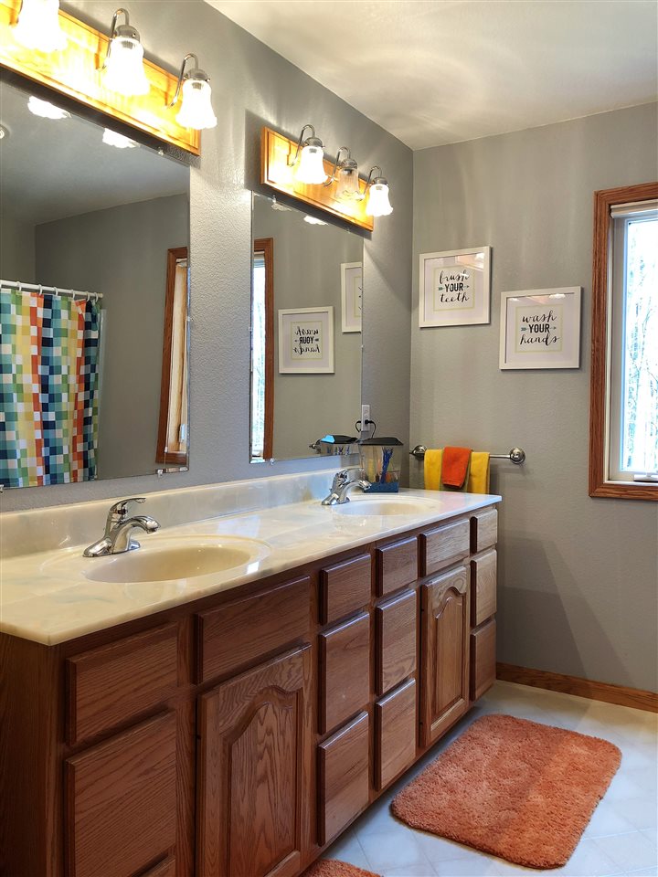 13165 South Lautner Road Traverse City, MI 49684 - Photo 29 of 44 1845924-28.JPG