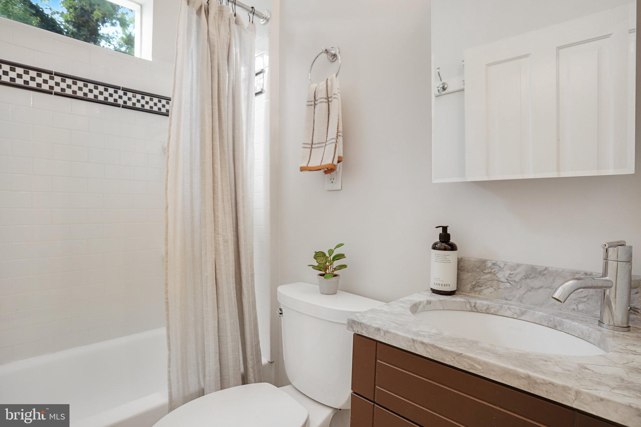 227 C Street Northeast Washington, DC 20002 - Photo 18 of 24